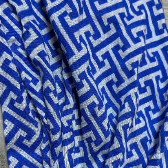 Blue and Orange Geometric Pattern Infinity Scarf Gators Colors - Picture 7 of 8